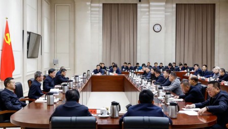 3月27日，，，，，，，集团董事长王浩宇参与甘肃省民营企业座谈会并作互换讲话